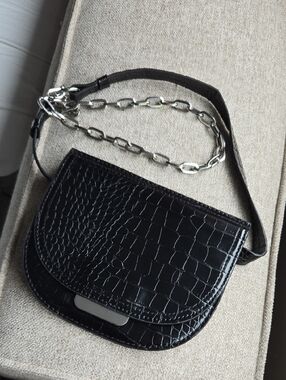 Zara Black Croc-Embossed Leather Crossbody Belt Bag with Chain Strap